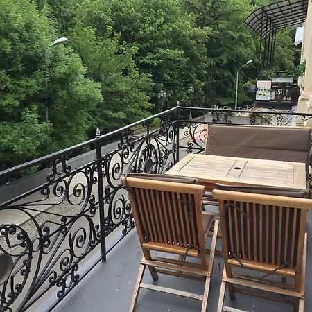 R And B Hotel Borjomi Ngoại thất bức ảnh