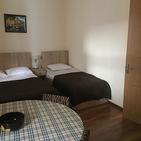R And B Hotel Borjomi Ngoại thất bức ảnh
