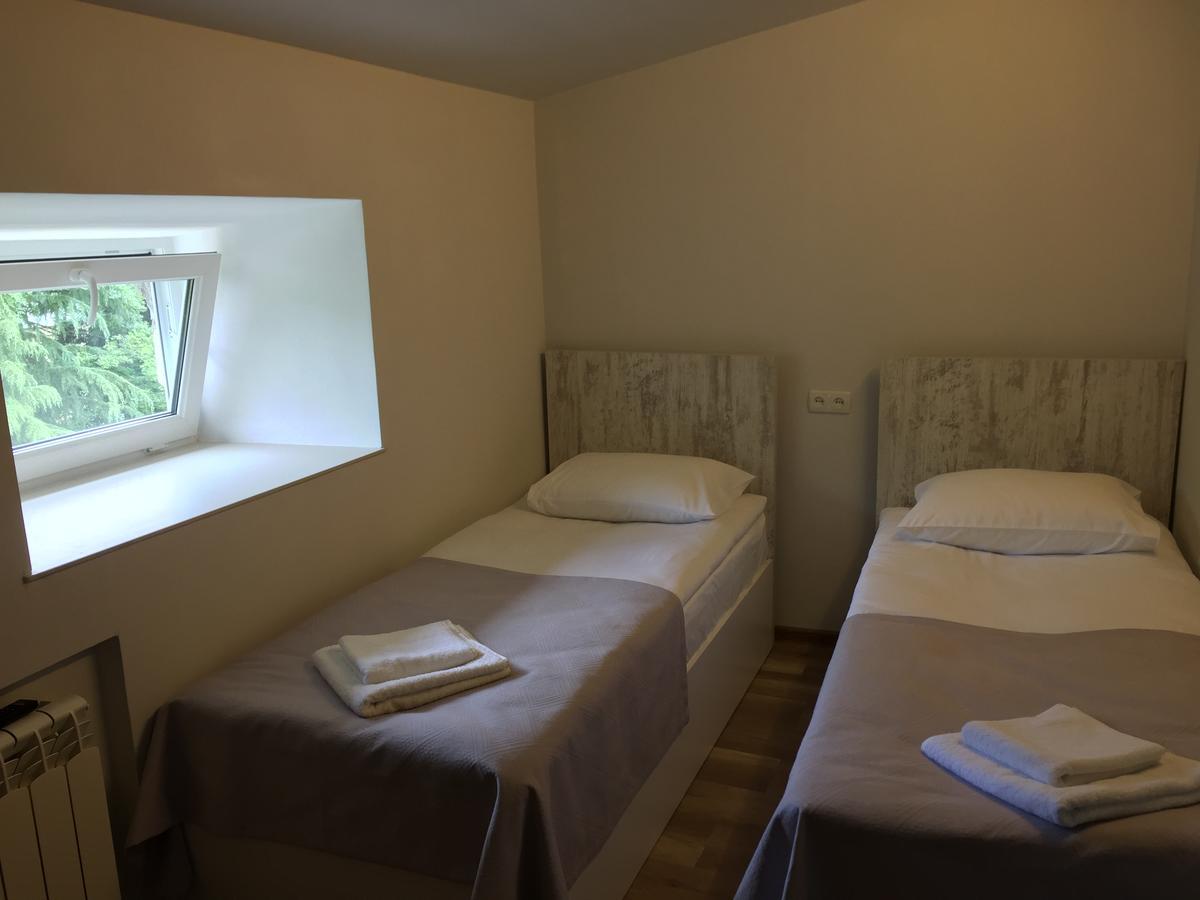 R And B Hotel Borjomi Ngoại thất bức ảnh