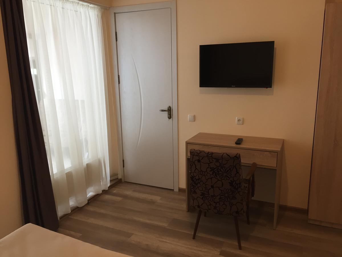 R And B Hotel Borjomi Ngoại thất bức ảnh